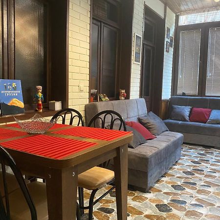 Lovely Apartment Tbilisi Esterno foto